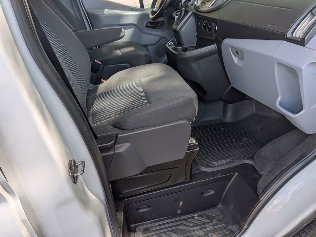 Used 2019 Ford Transit 150 XLT image 27