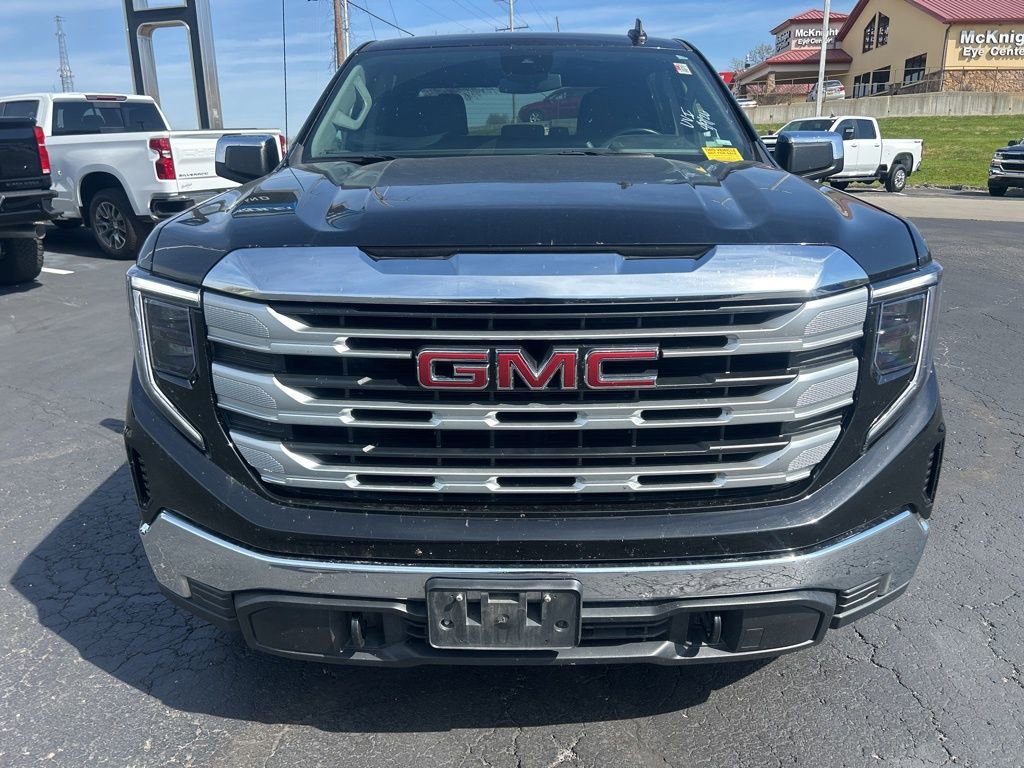 Used 2024 GMC Sierra 1500 SLE AWD/4WD image 2