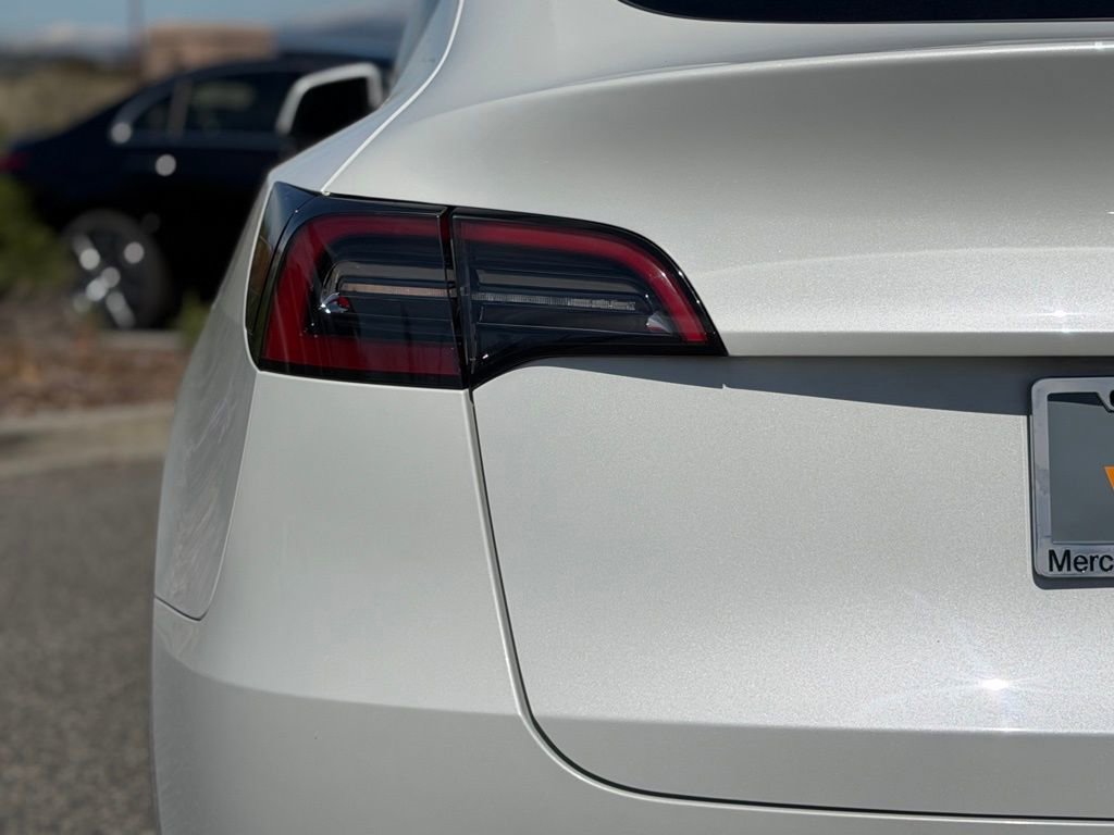 Used 2023 Tesla Model Y Long Range image 11