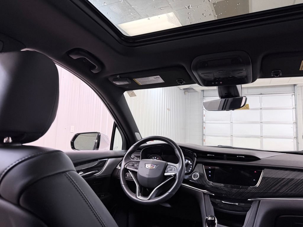 Used 2021 Cadillac XT6 Premium Luxury AWD/4WD image 31