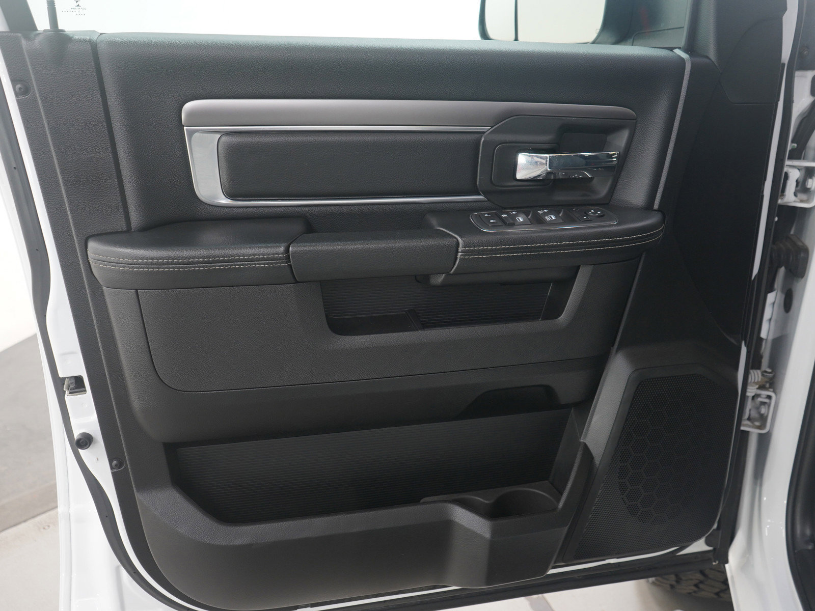 Used 2021 RAM 1500 Classic Warlock w/ Trailer & Traction Group image 21