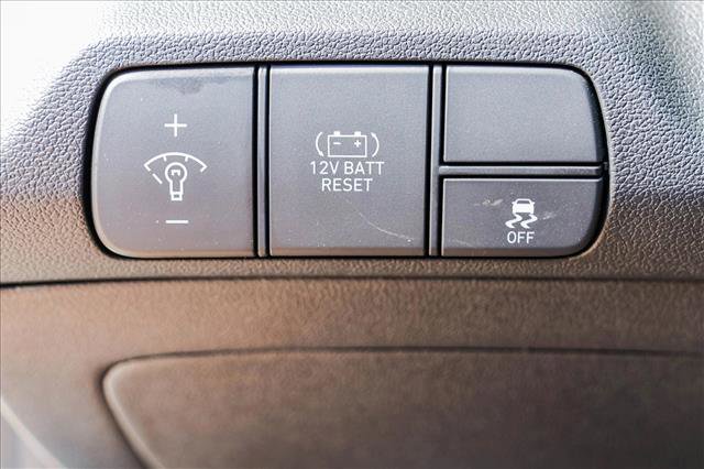 New 2025 Hyundai Elantra SEL image 13