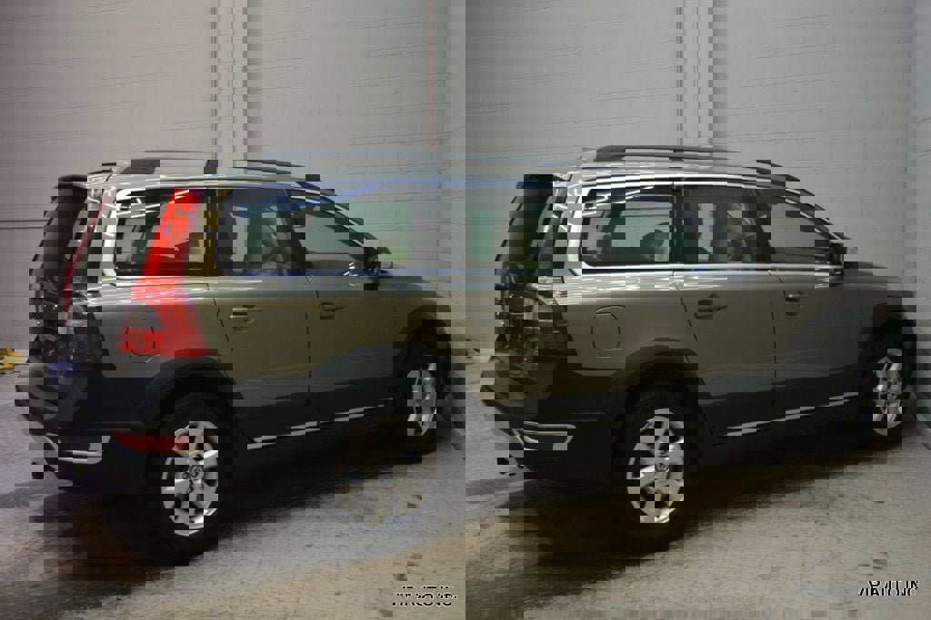 Used 2010 Volvo XC70 3.2 image 30