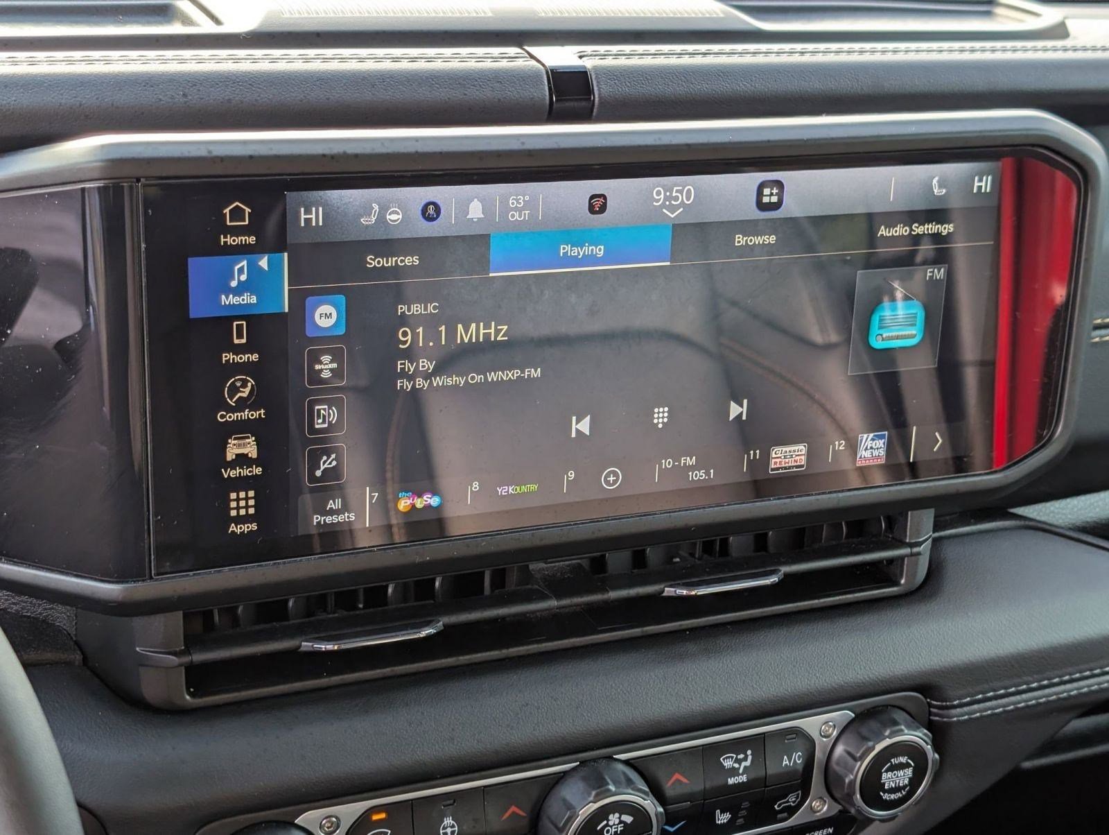 Used 2024 Jeep Wrangler Sahara image 25