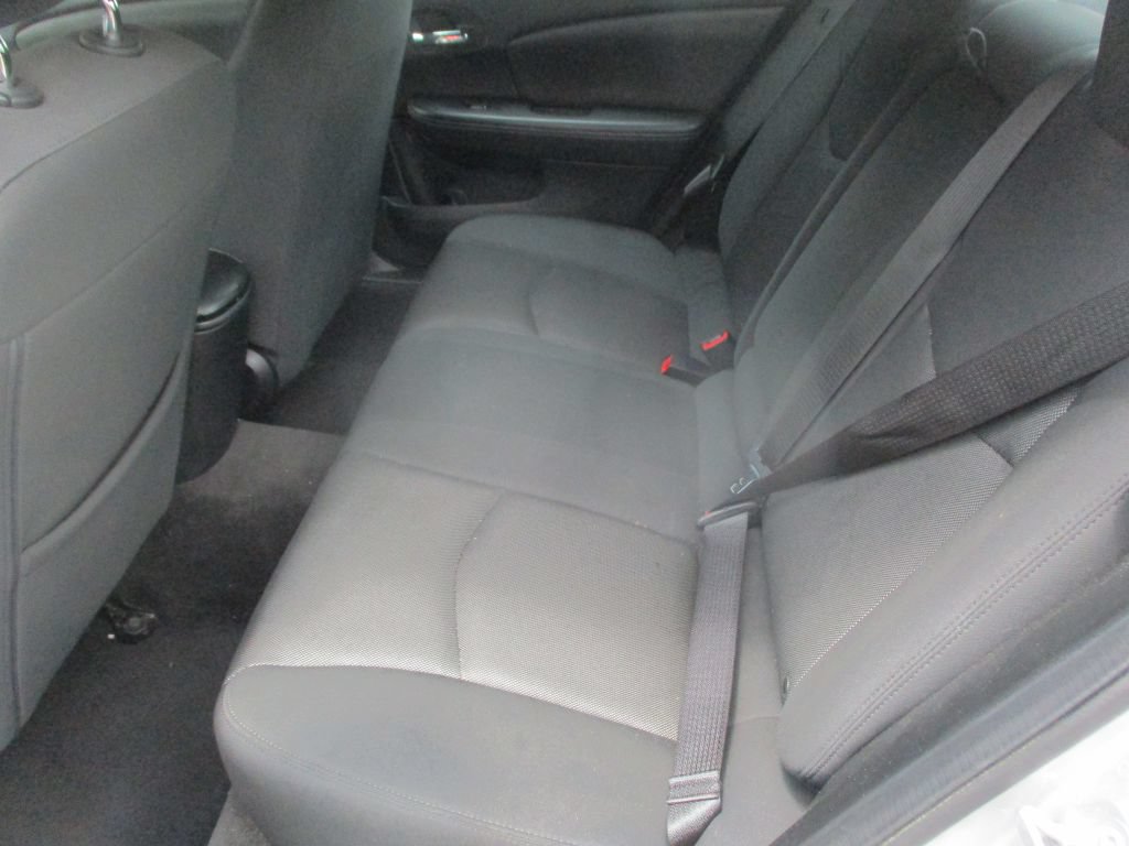 Used 2012 Dodge Avenger SE FWD image 8