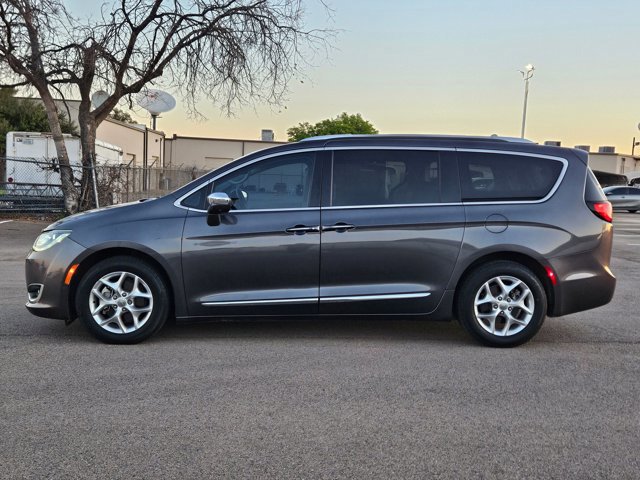 Used 2020 Chrysler Pacifica Limited w/ Advanced Safetytec Group image 8