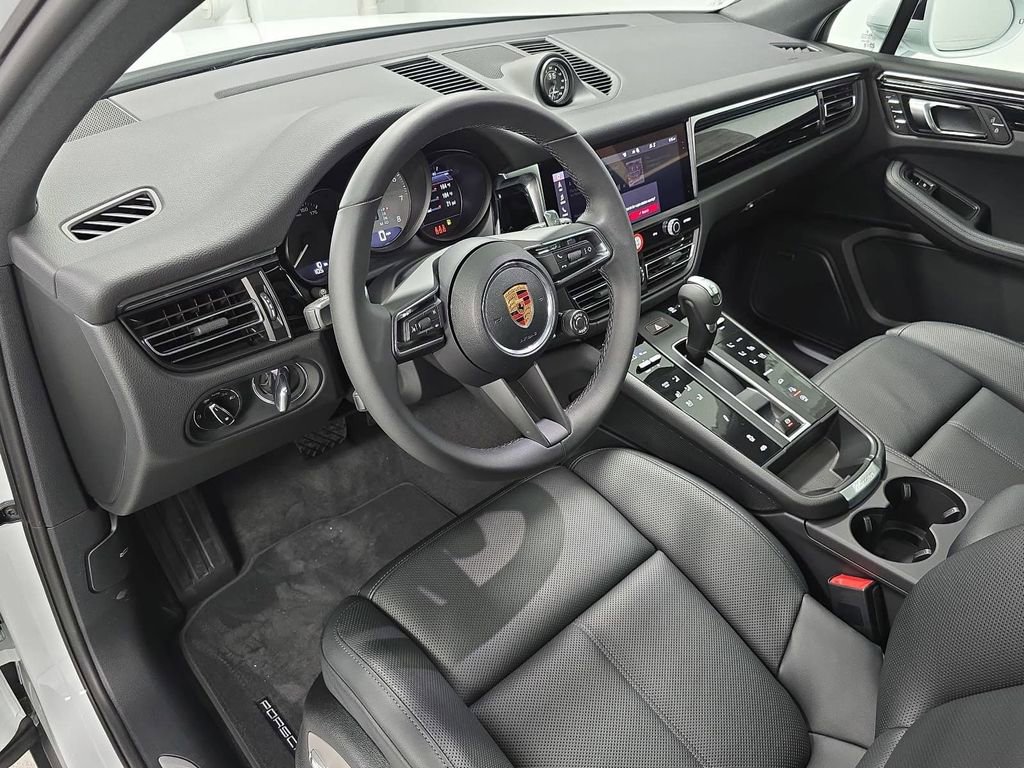 New 2026 Porsche Macan S AWD/4WD image 4