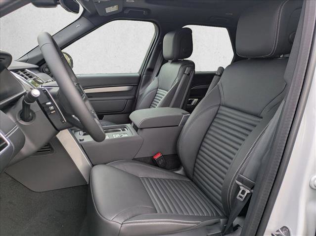 New 2026 Land Rover Discovery Limited Edition AWD/4WD image 4