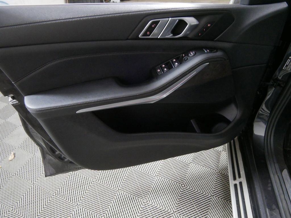 Used 2023 BMW X5 xDrive40i image 12