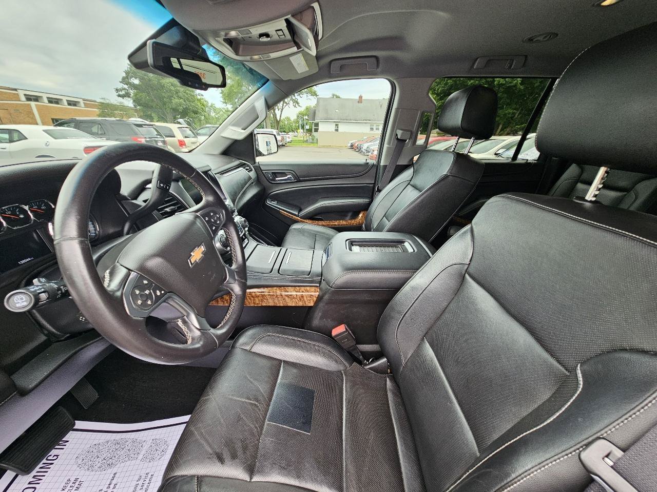 Used 2017 Chevrolet Suburban Premier AWD/4WD image 19