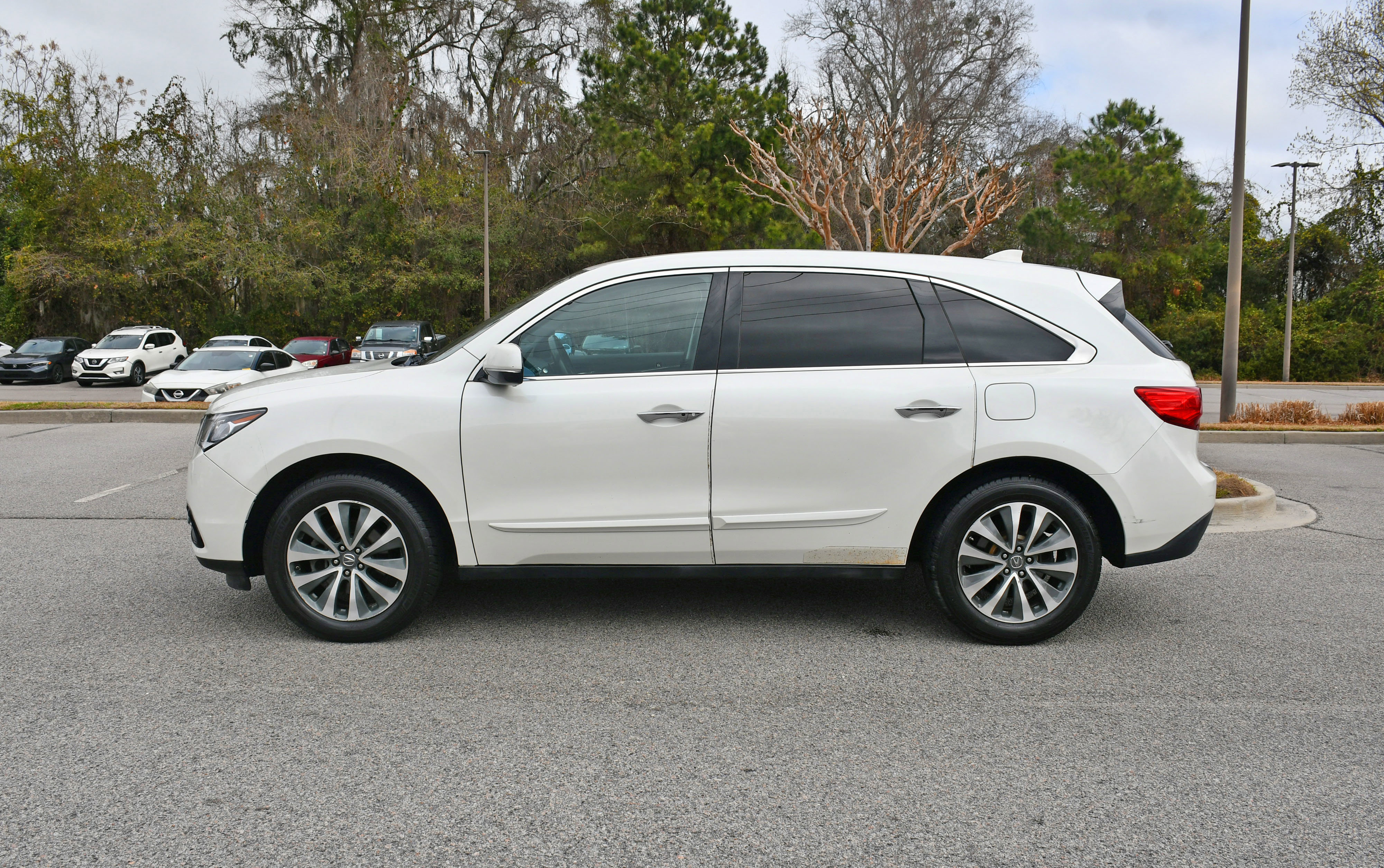 Used 2015 Acura MDX SH-AWD w/ Technology Package image 2