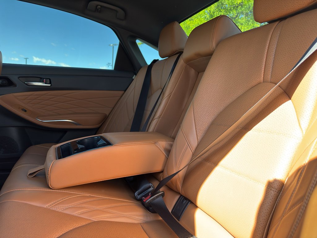 Used 2019 Toyota Avalon Limited w/ Advanced Safety Package FWD image 8