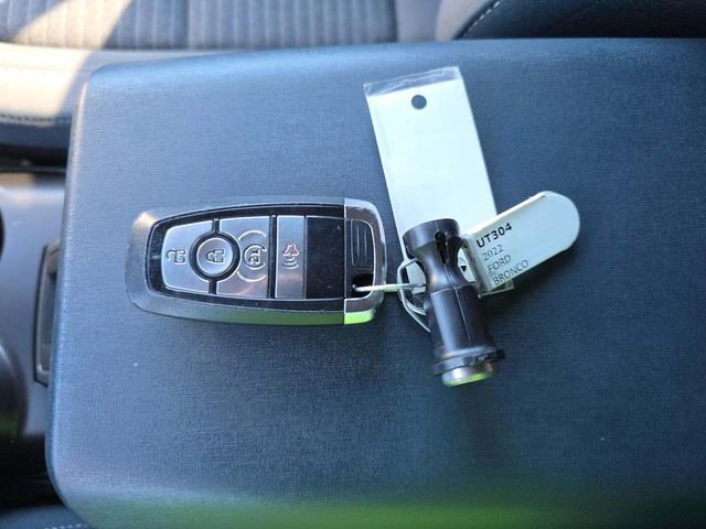 Used 2022 Ford Bronco Outer Banks image 8