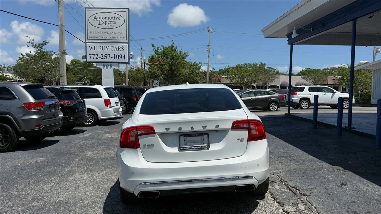 Used 2017 Volvo S60 T5 Inscription FWD image 4