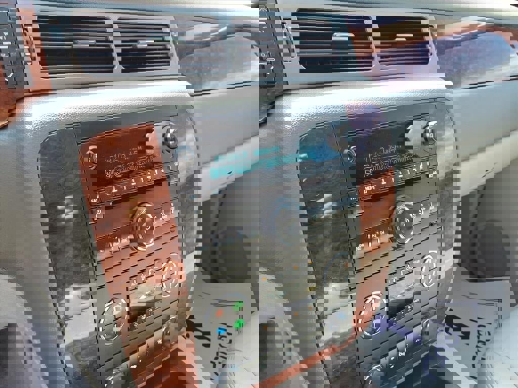 Used 2011 Chevrolet Tahoe LT image 20