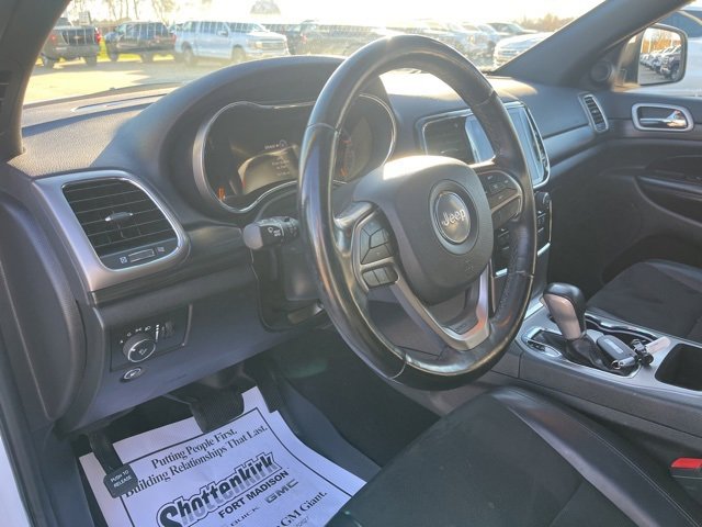 Used 2020 Jeep Grand Cherokee Altitude image 15