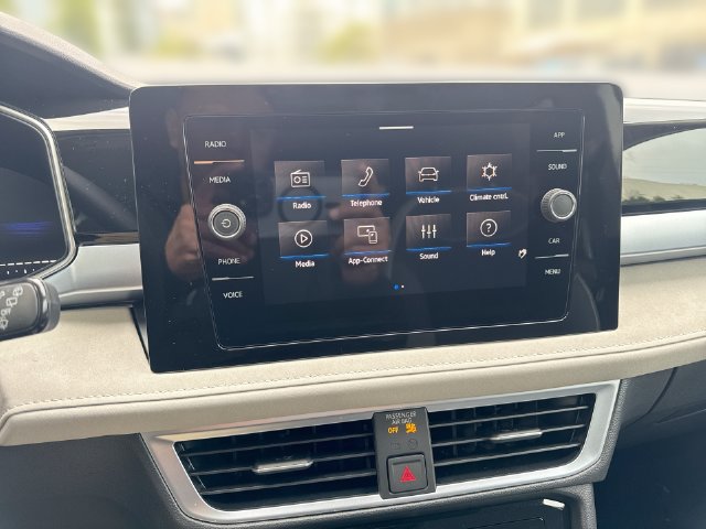 New 2026 Volkswagen Taos SE AWD/4WD image 20