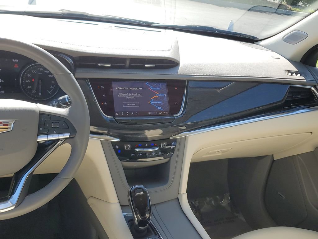 Used 2024 Cadillac XT6 Premium Luxury w/ Technology Package AWD/4WD image 18