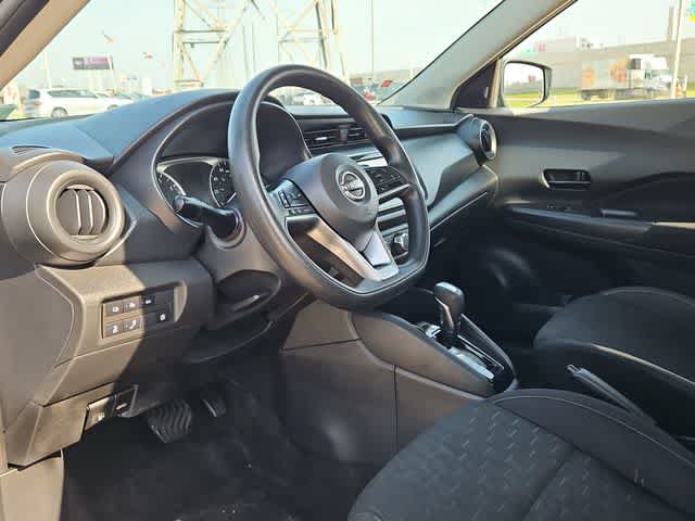 Used 2022 Nissan Kicks S FWD image 10