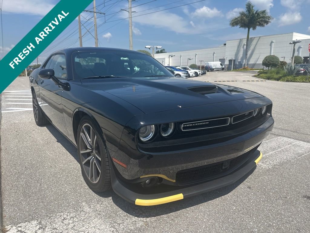 Used 2023 Dodge Challenger GT w/ Plus Package image 3