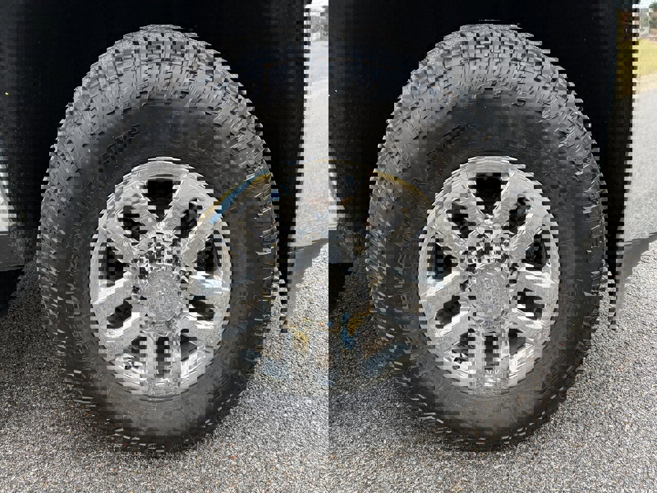 Used 2018 Chevrolet Silverado 2500 LT w/ LT Convenience Package image 27