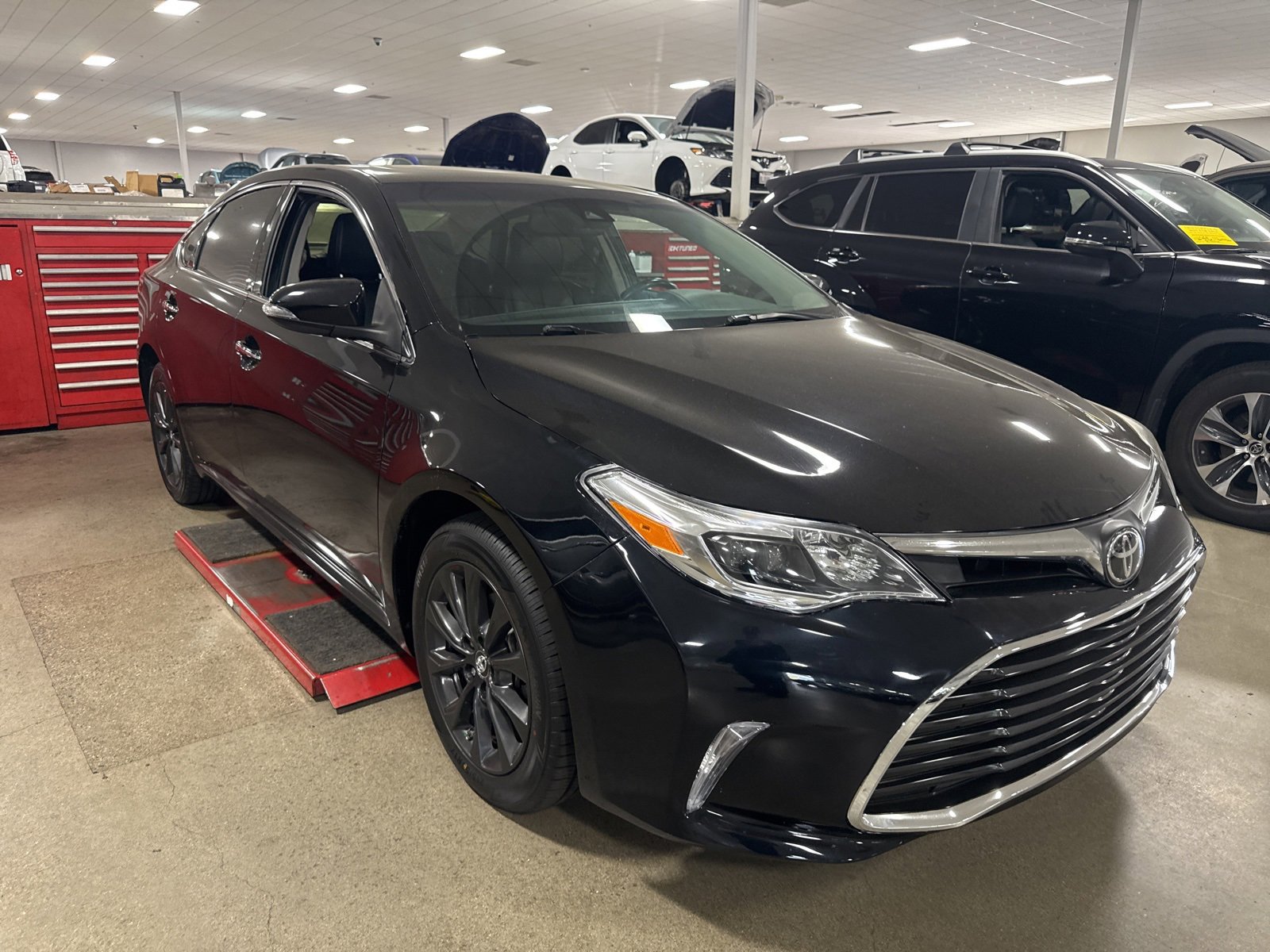 Used 2018 Toyota Avalon XLE Plus