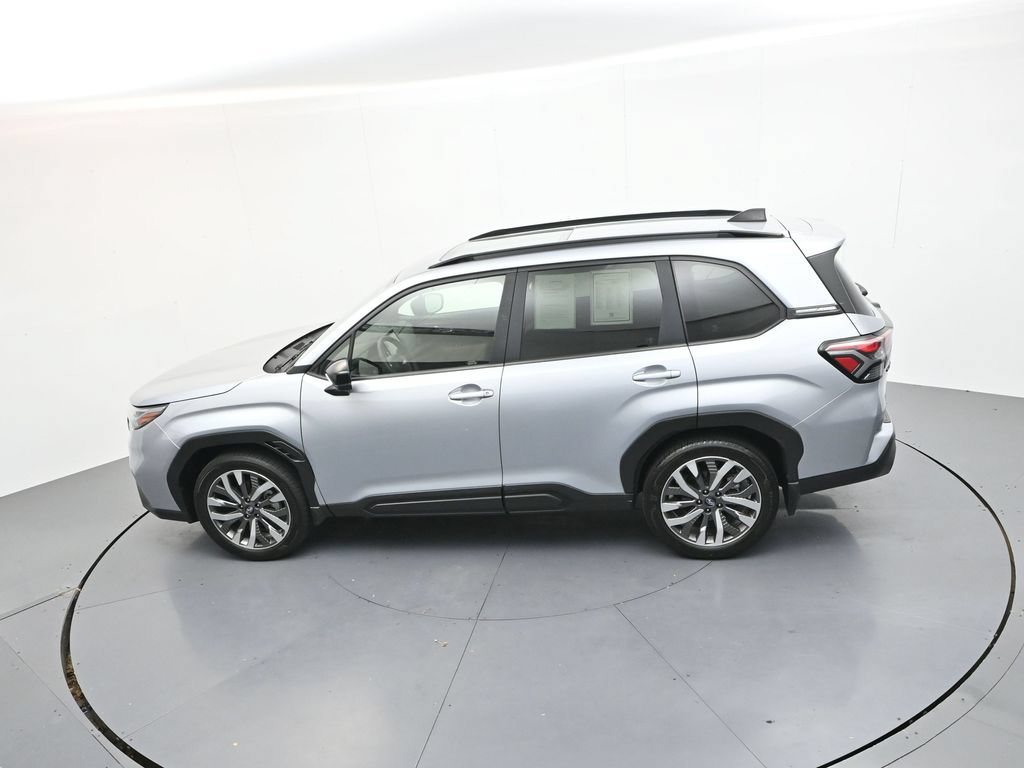 Used 2025 Subaru Forester Touring w/ Popular Package - Touring AWD/4WD image 29