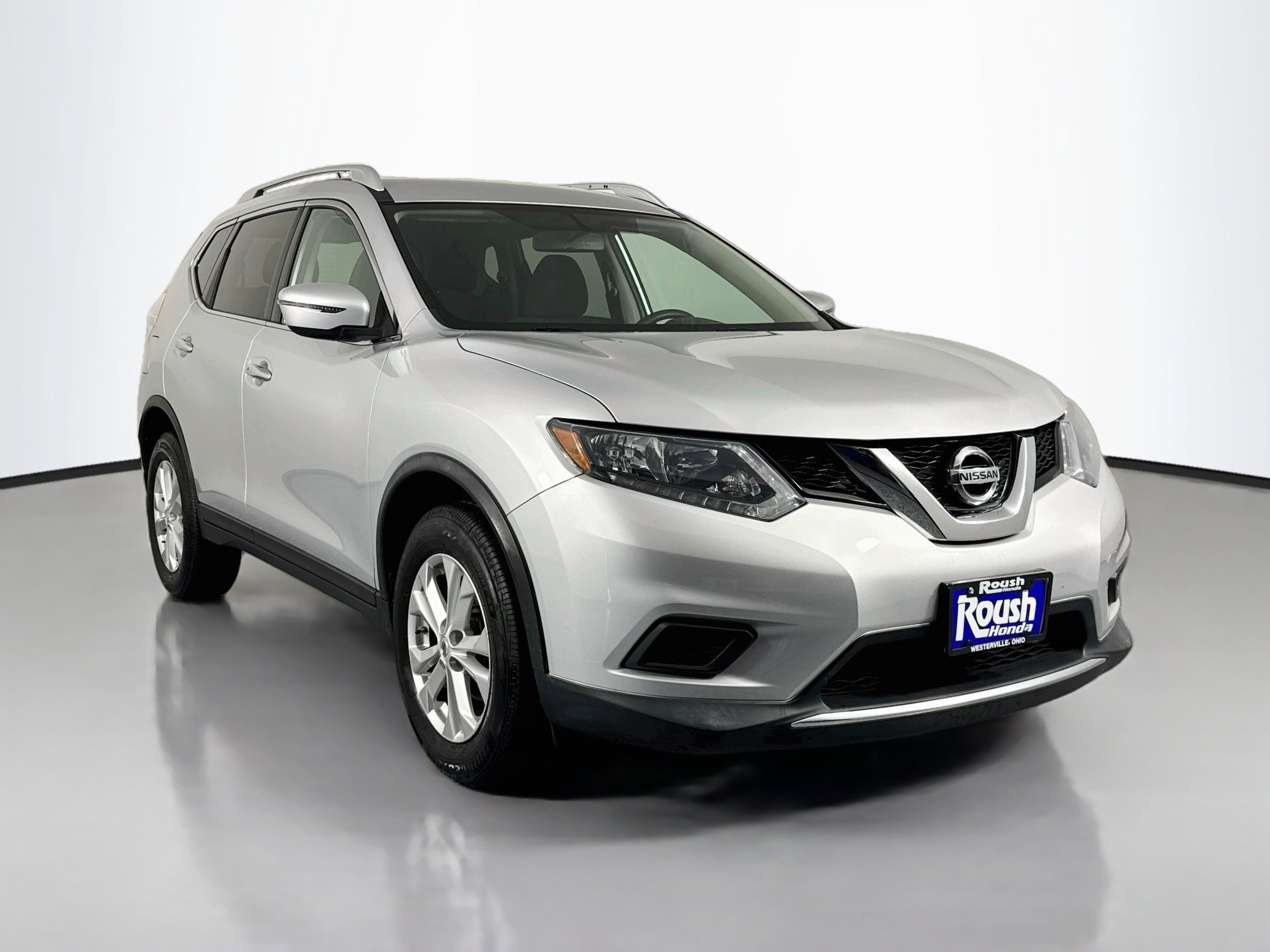 Used 2016 Nissan Rogue SV AWD/4WD image 3