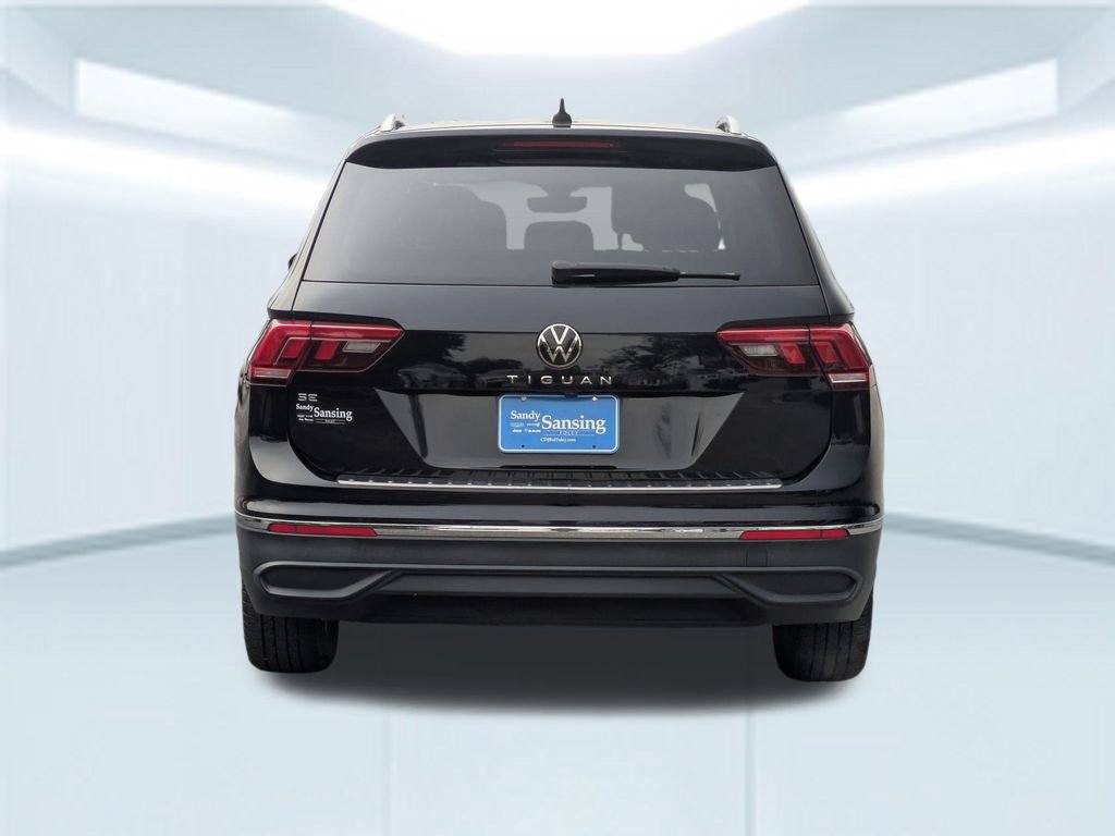 Used 2022 Volkswagen Tiguan SE image 5