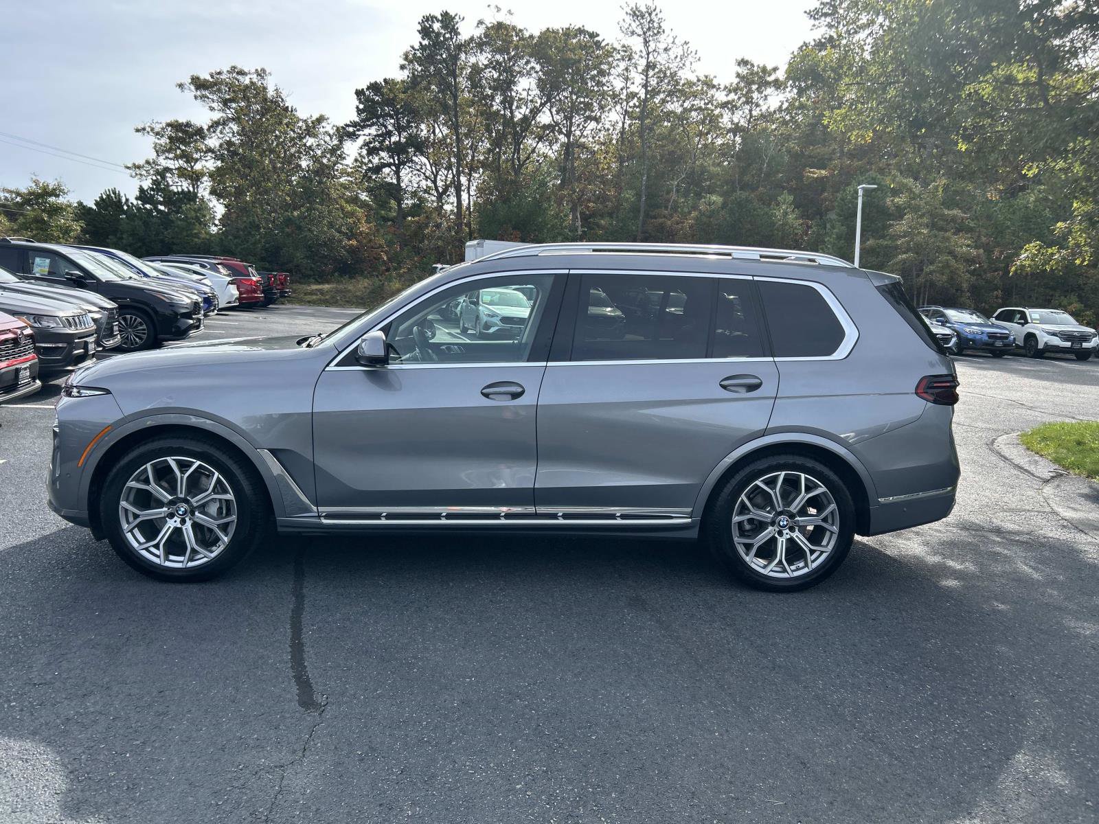 Used 2024 BMW X7 xDrive40i w/ Premium Package image 6