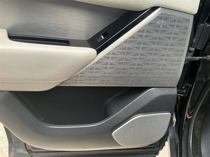 Used 2018 Land Rover Range Rover Velar R-Dynamic SE image 33