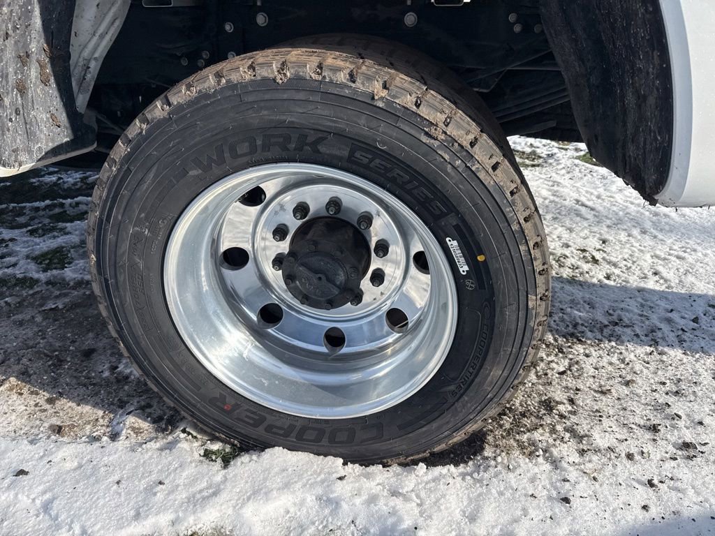 Used 2022 Ford F450 Platinum w/ FX4 Off-Road Package image 19