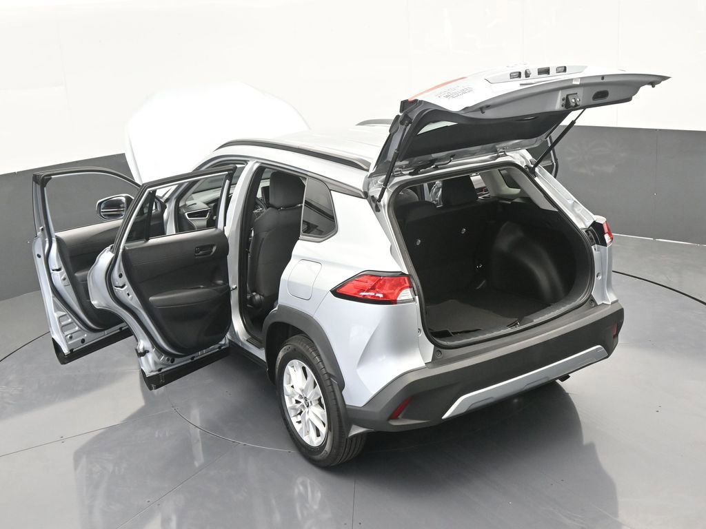 Used 2023 Toyota Corolla Cross LE image 61