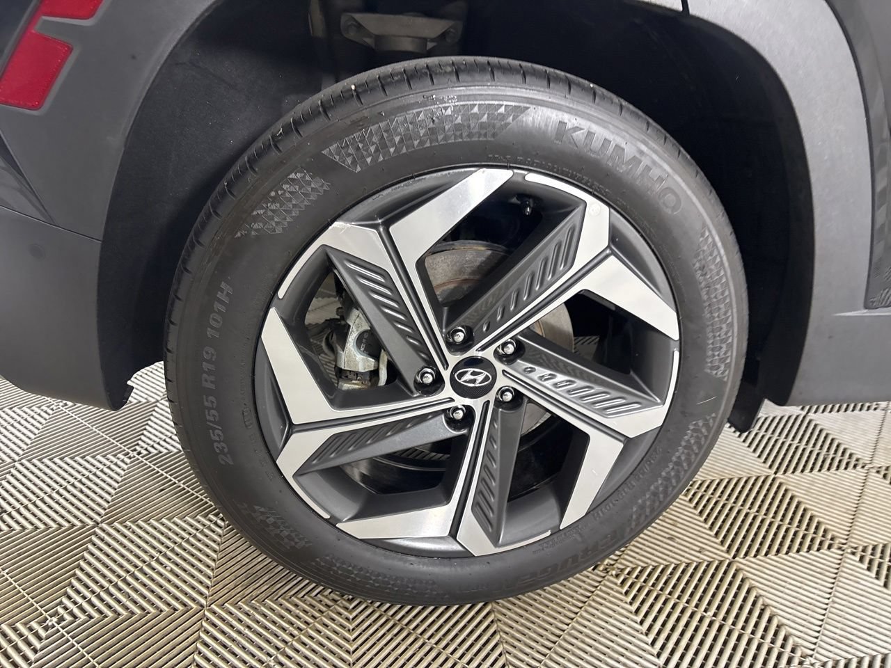 Used 2024 Hyundai Tucson Limited FWD image 35
