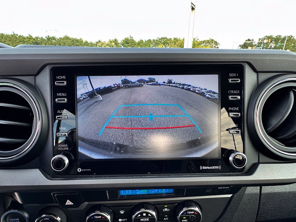 Used 2022 Toyota Tacoma TRD Off-Road AWD/4WD image 28