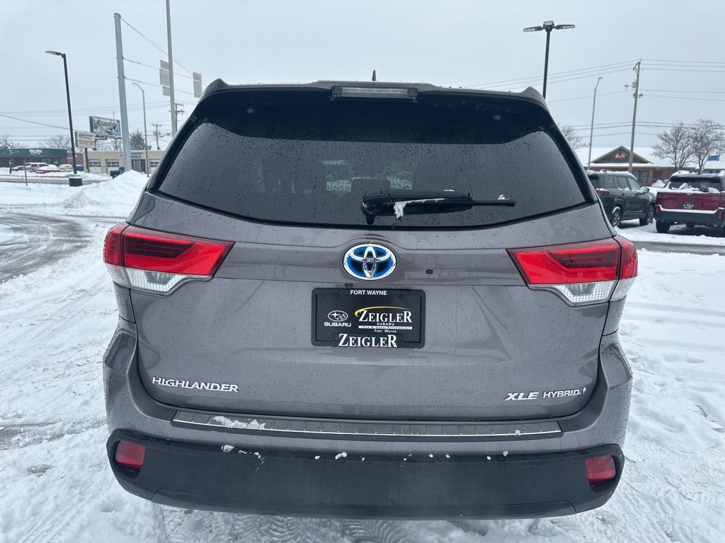 Used 2018 Toyota Highlander XLE image 5