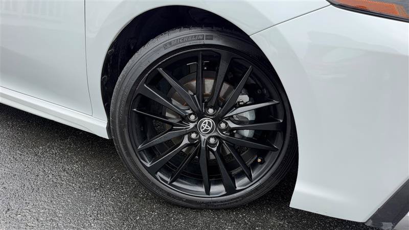 Used 2022 Toyota Camry XSE FWD image 15
