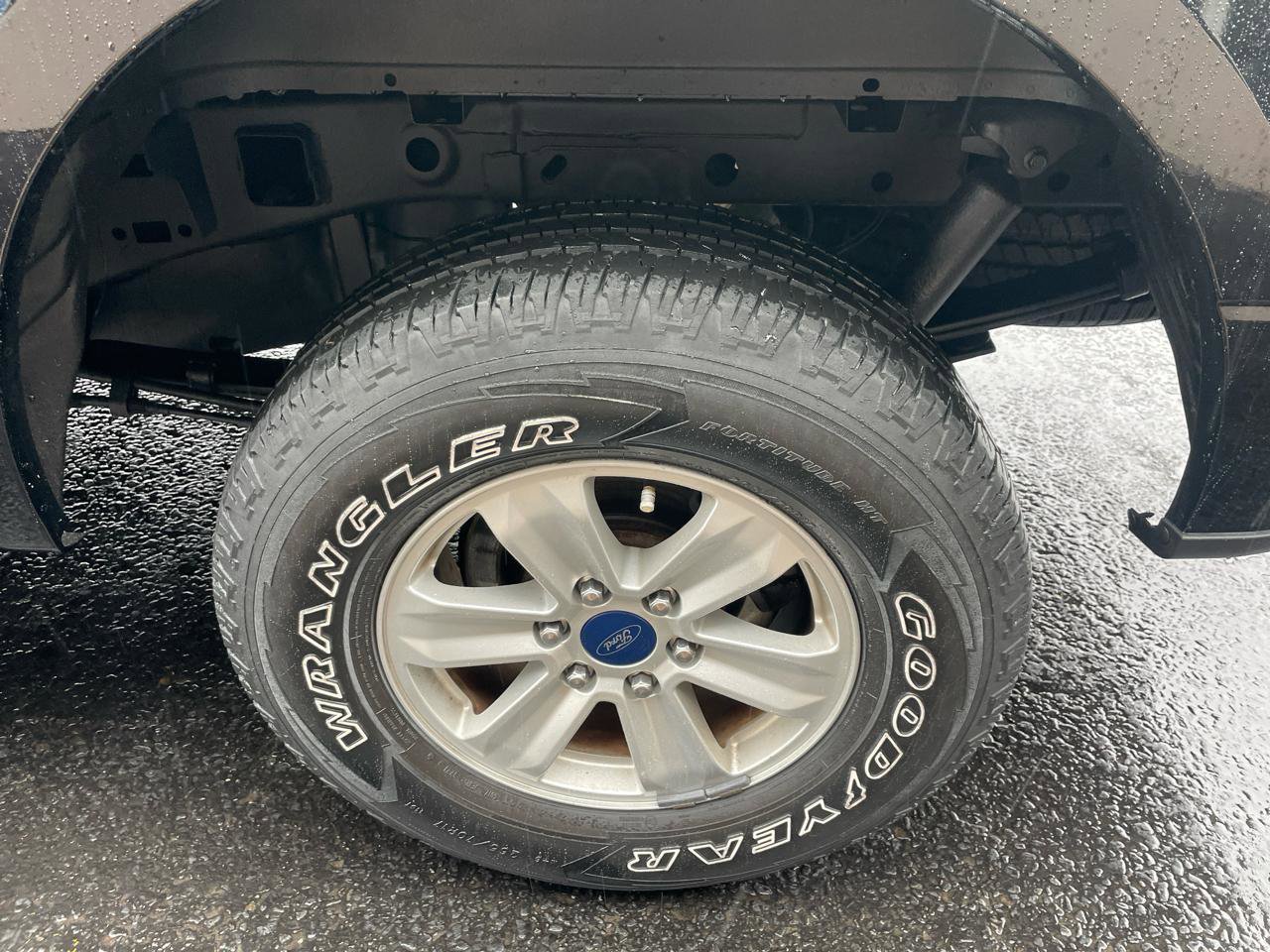 Used 2016 Ford F150 XL w/ Equipment Group 101A Mid AWD/4WD image 15