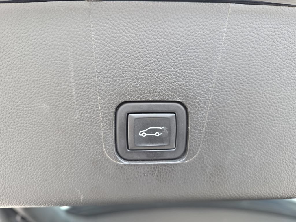 Certified 2023 Chevrolet Traverse LT AWD/4WD image 14