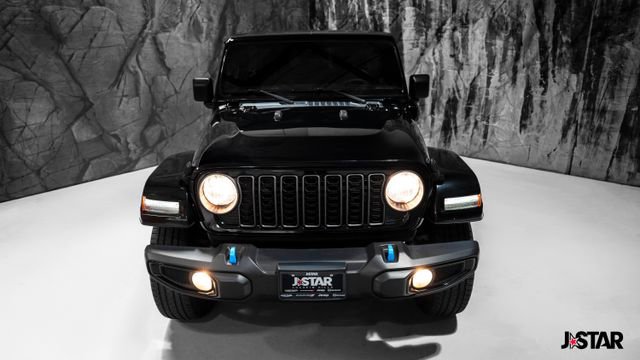 Used 2024 Jeep Wrangler Unlimited AWD/4WD image 17