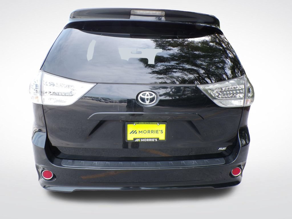 Used 2016 Toyota Sienna SE FWD image 5