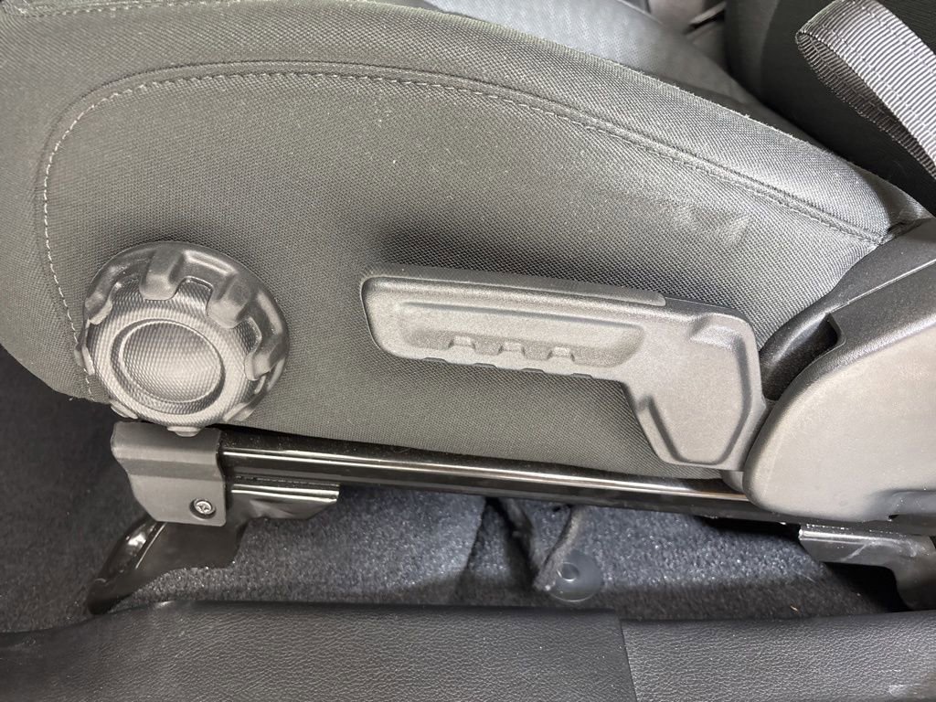 Used 2020 Jeep Wrangler Sport image 15