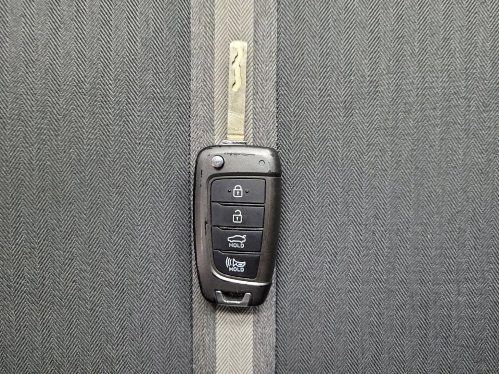 Used 2022 Hyundai Sonata SE w/ Cargo Package image 32