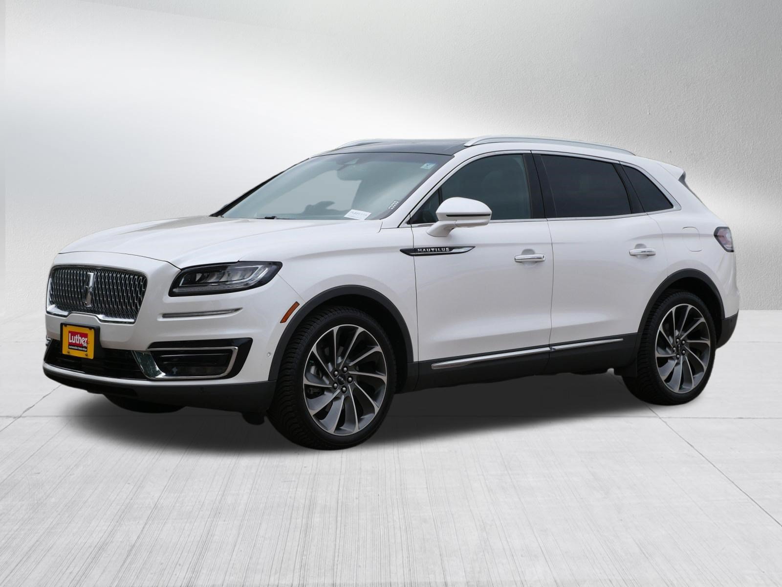 Used 2019 Lincoln Nautilus Reserve AWD/4WD image 3