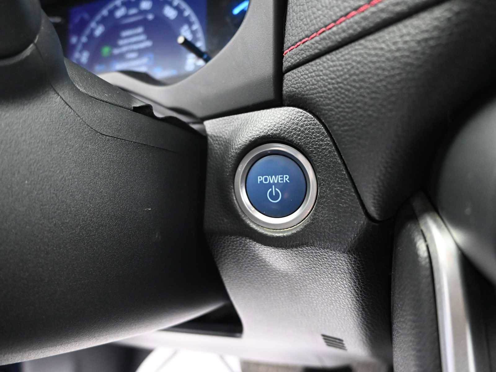 Used 2021 Toyota RAV4 SE w/ Weather & Moonroof Package image 14