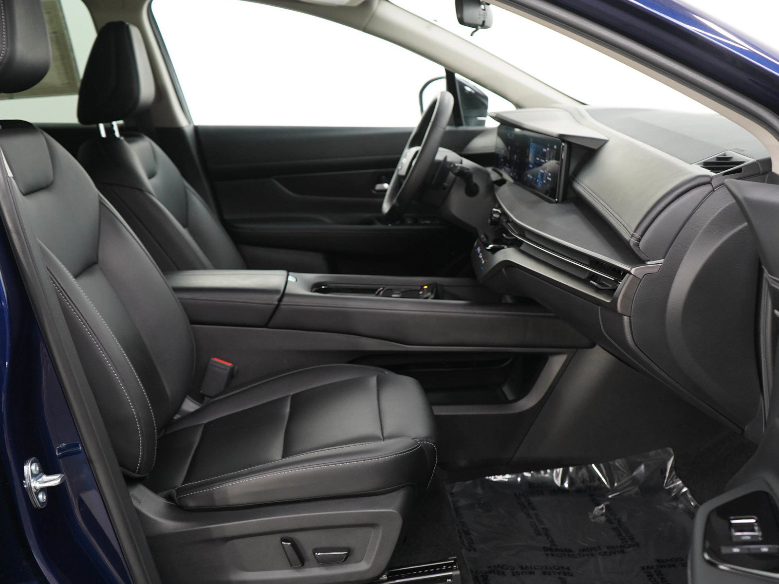Used 2025 Nissan Murano SV AWD/4WD image 11