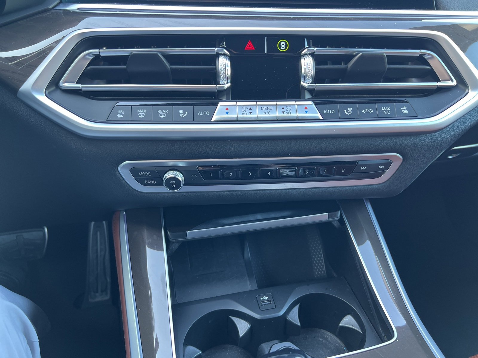 Used 2022 BMW X5 xDrive45e w/ M Sport Package image 11