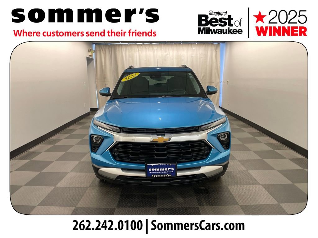Used 2025 Chevrolet TrailBlazer LT w/ Convenience Package AWD/4WD image 8
