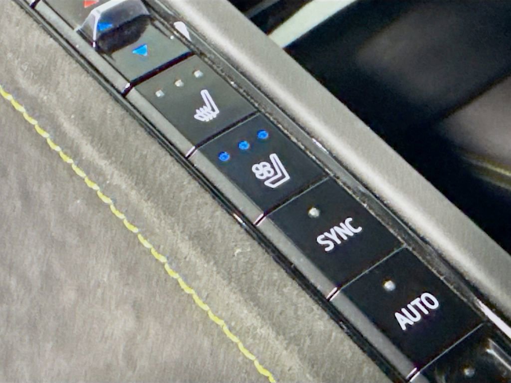 Used 2024 Chevrolet Corvette Z06 w/ Stealth Interior Trim Package image 22