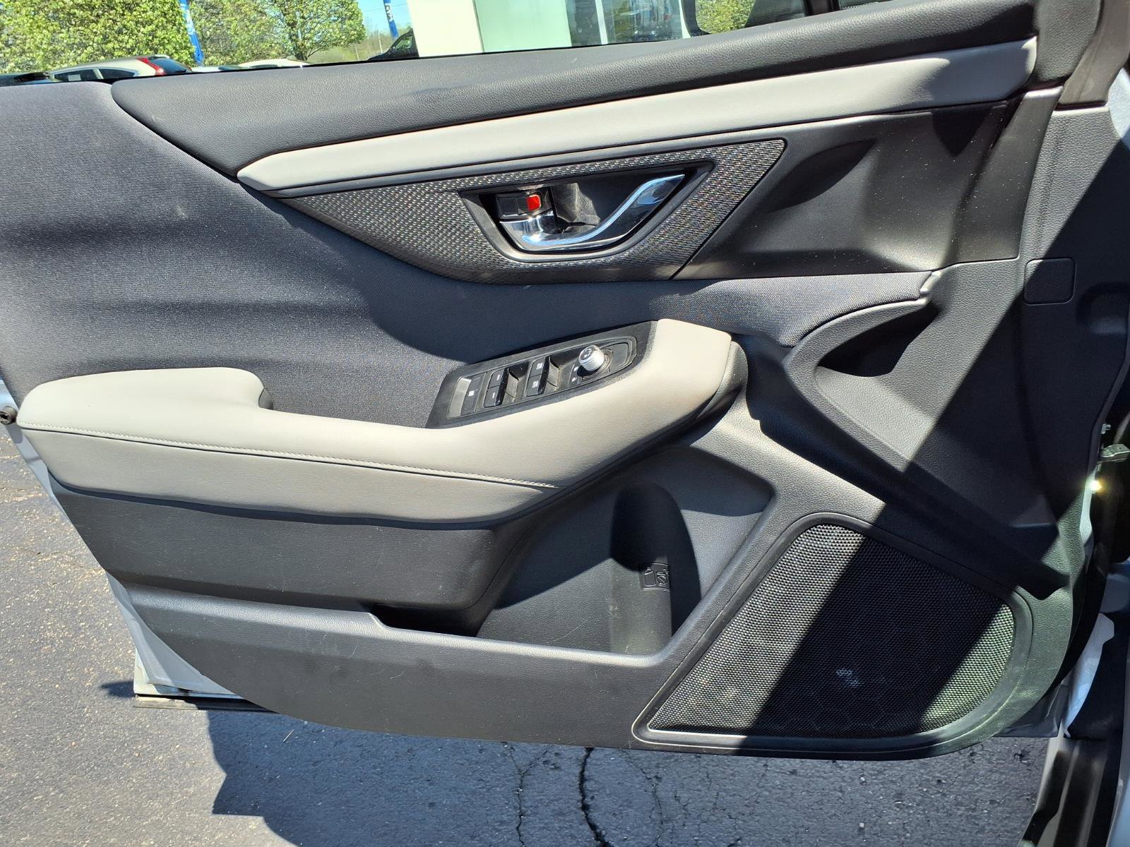 Used 2022 Subaru Outback Premium AWD/4WD image 12